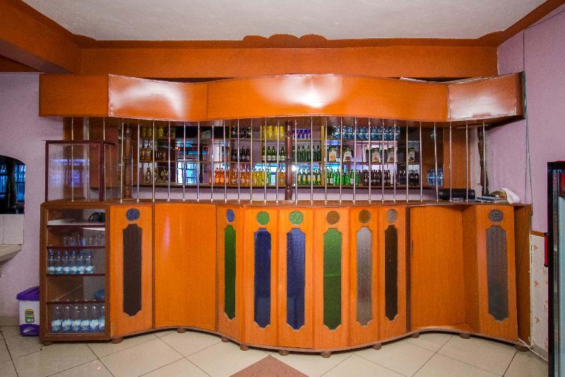 Viewers Park Hotel Найваша Екстериор снимка