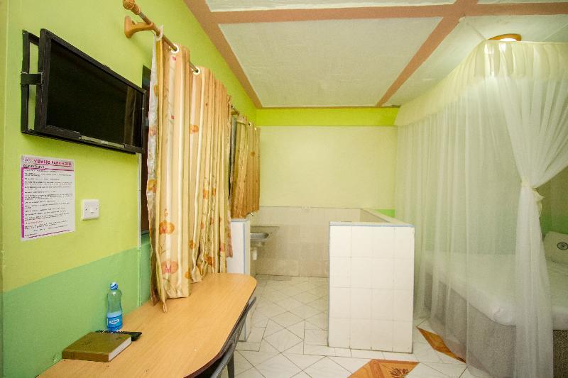 Viewers Park Hotel Найваша Екстериор снимка